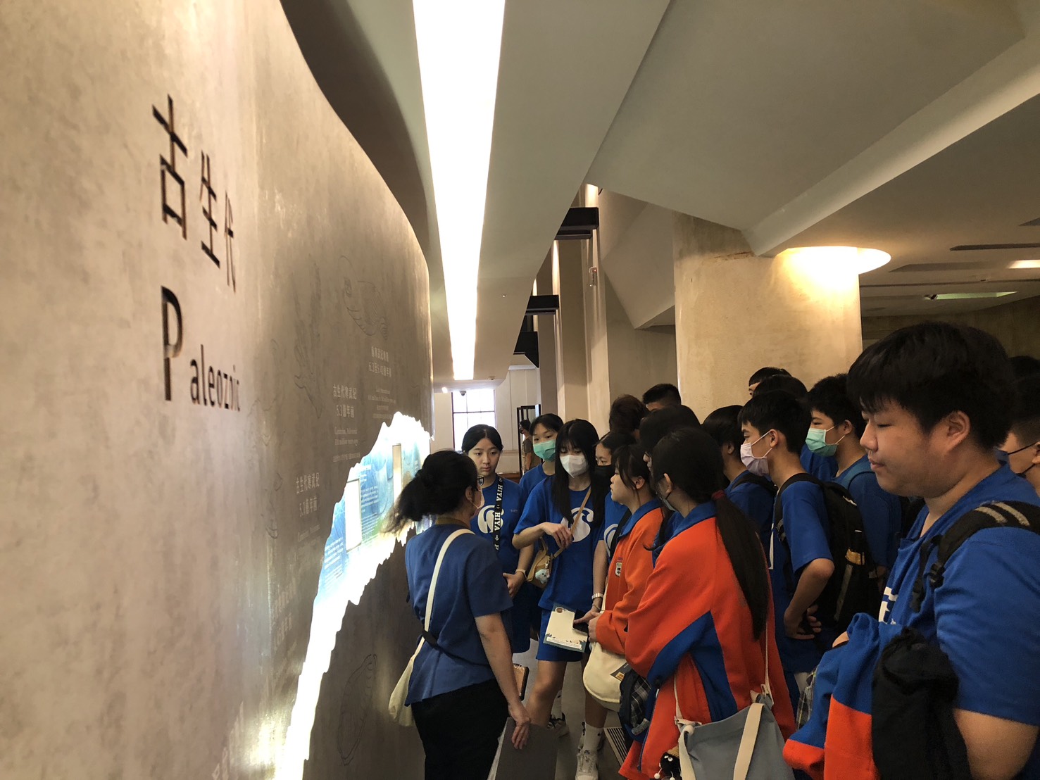 09_參觀新竹241藝術空間，動手做一幅屬於自己的展覽海報-1